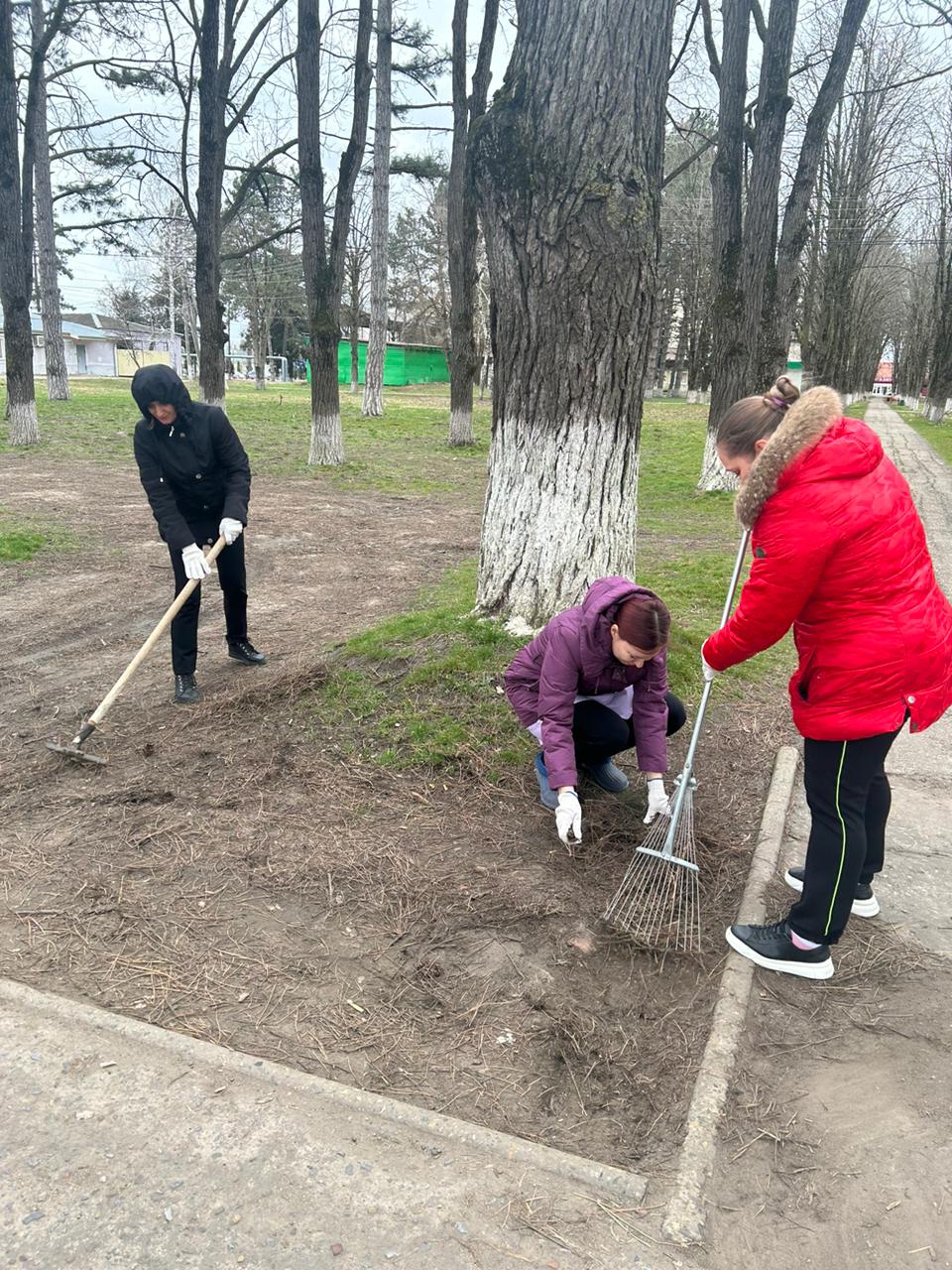 Субботник прошел на УРА!