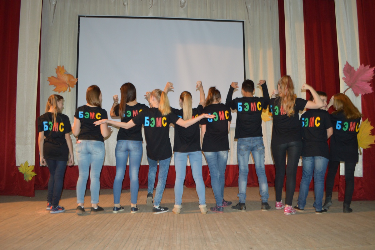 8 ноября в станице Динской проходил отборочный этап  школьной КВН лиги муниципального образования Динской район, приуроченного к Международному дню КВН.