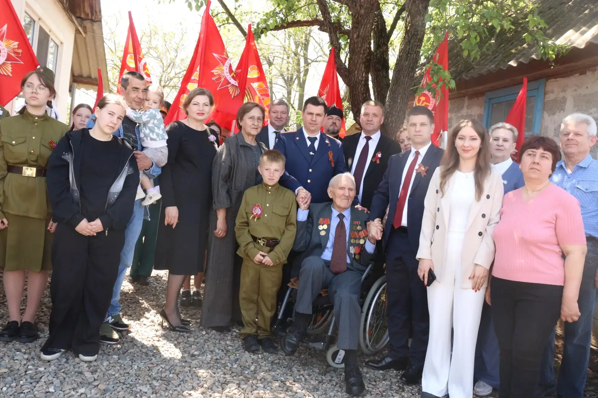 Низкий поклон герою: ветерана Николая Степановича Головко поздравили с Днём Победы!